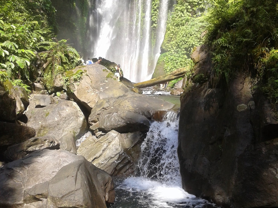 Sindang Gila Waterfall景点图片