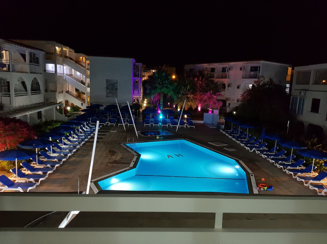 Amore Hotel Apartments主图