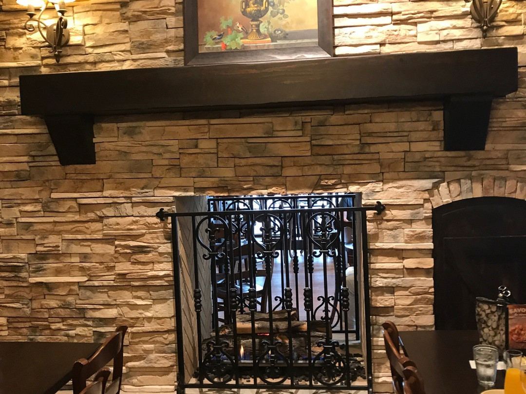 Live Oak餐馆和美食-La Madeleine French Bakery