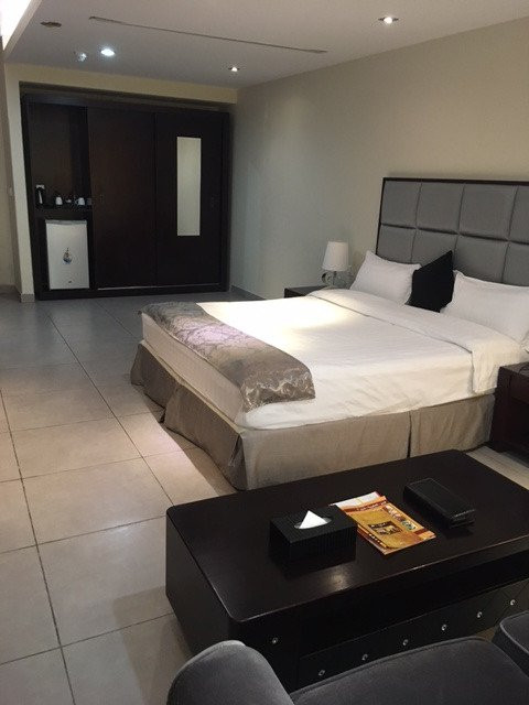 Towlan Hotel Suites主图