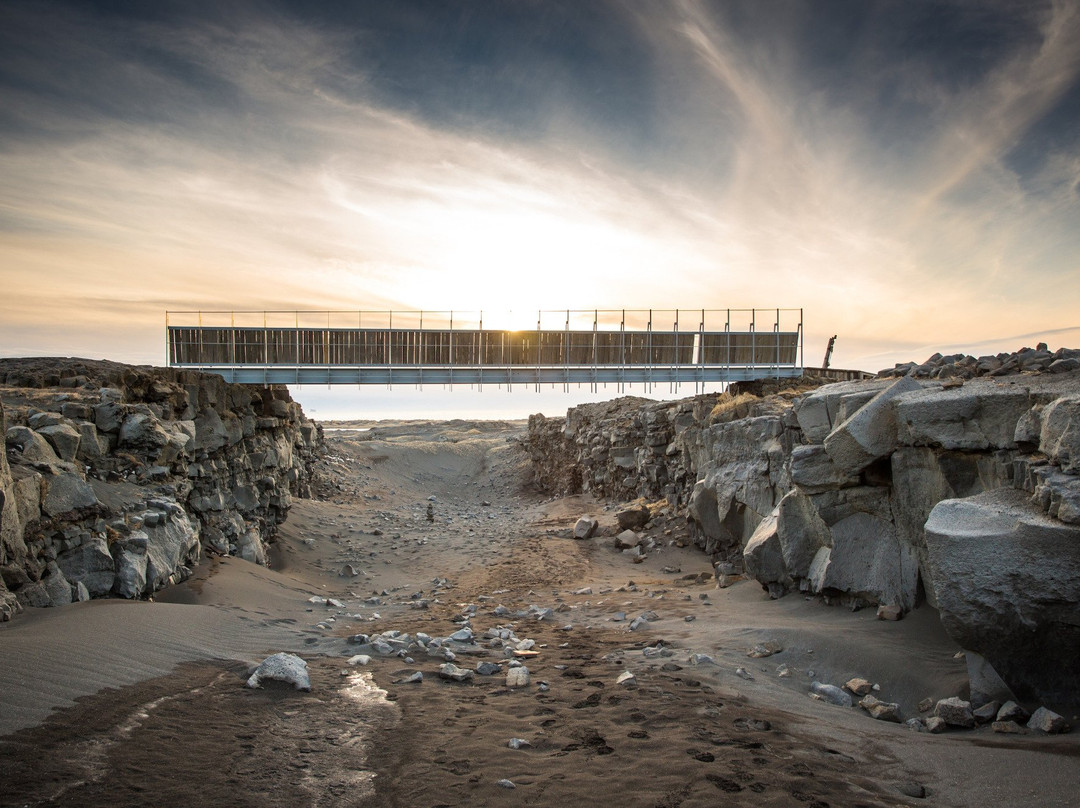 Bridge Between Continents-南部半岛必去景点