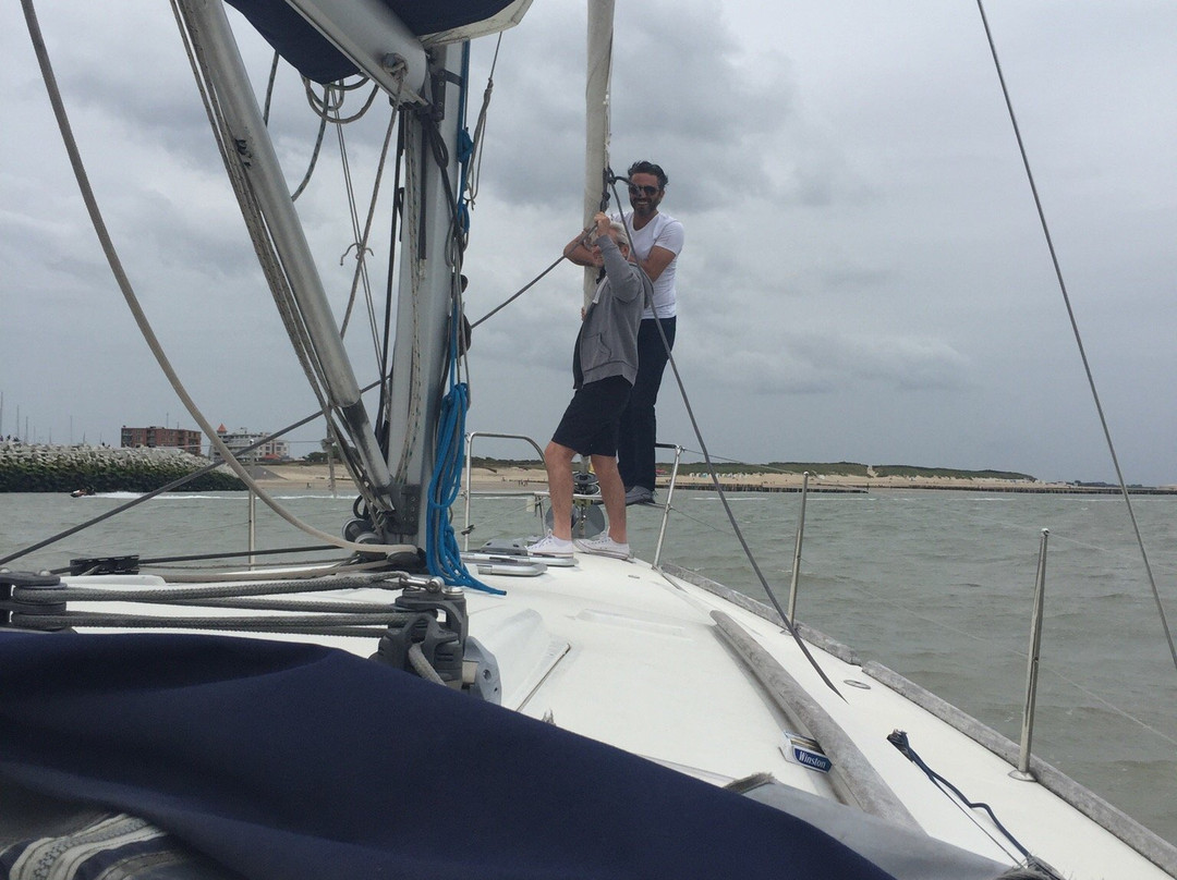 Tau Tona-泽布鲁日必去景点