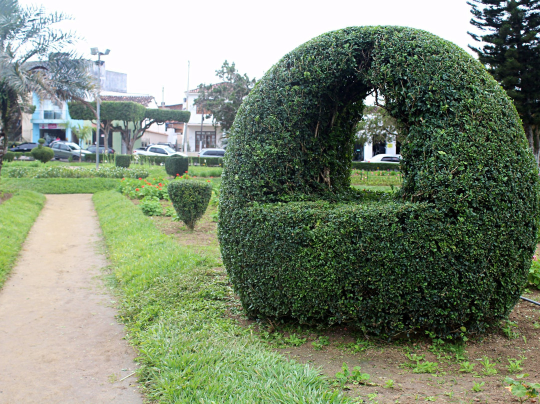 Praça Lourival Monte-Amargosa必去景点