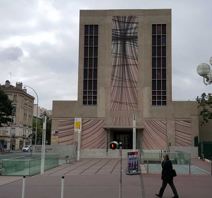 Eglise Saint Jacques le Majeur-蒙鲁必去景点