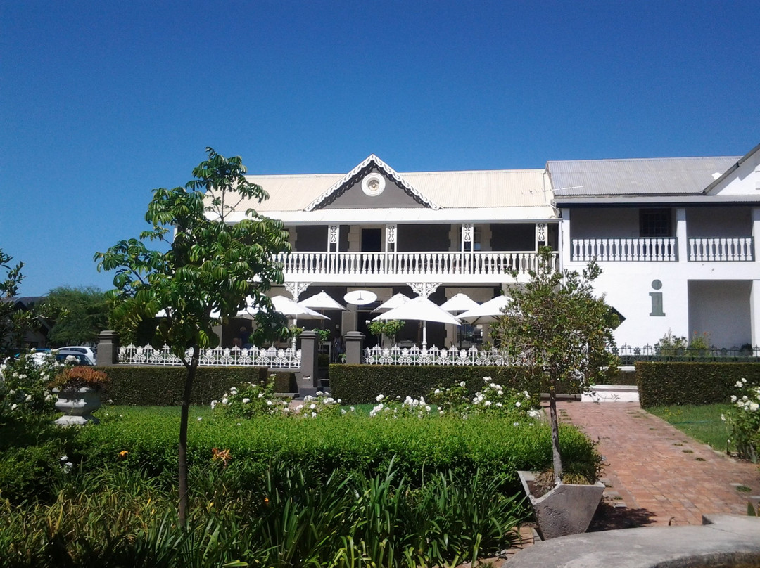 Bredasdorp餐馆和美食-Bredasdorp Square Eat Sleep Shop