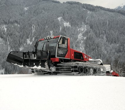 Snowmobil-City-萨尔溪必去景点