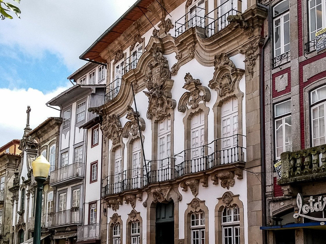 Casa dos Lobo Machado-吉马良斯必去景点