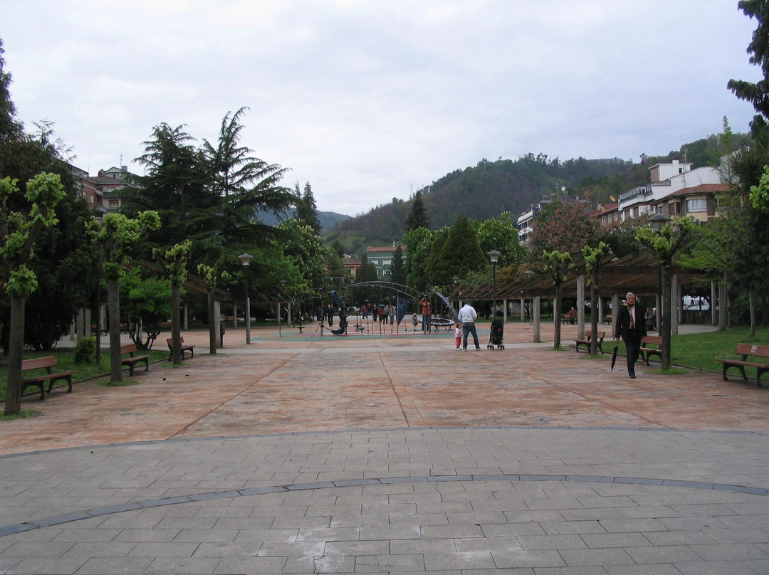 Parque Jovellanos景点图片