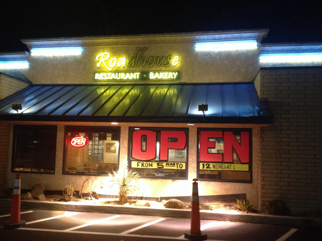 Boron餐馆和美食-Roadhouse Restaurant and Bakery