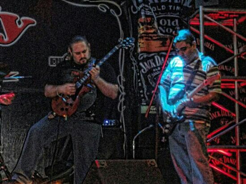 Club Roxy-瓦拉塔港必去景点