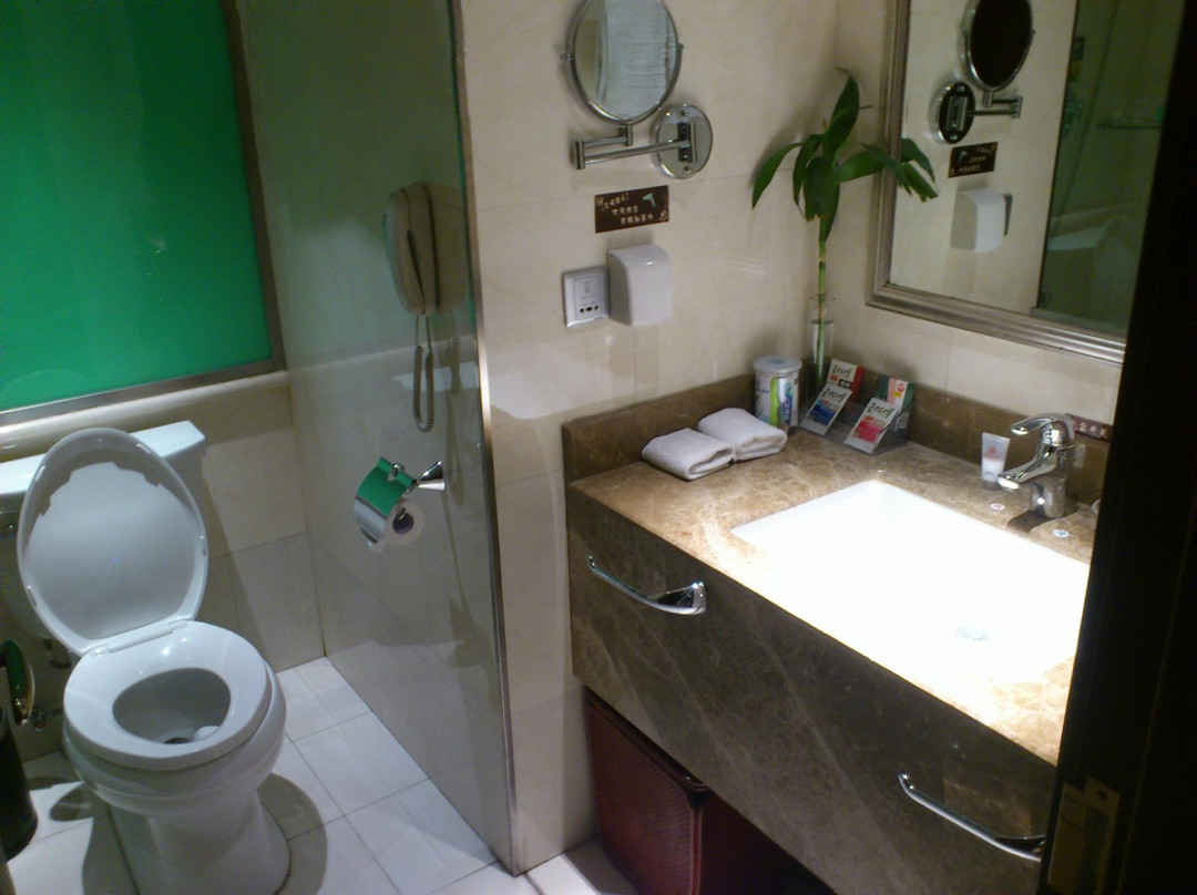 圆中方大酒店主图