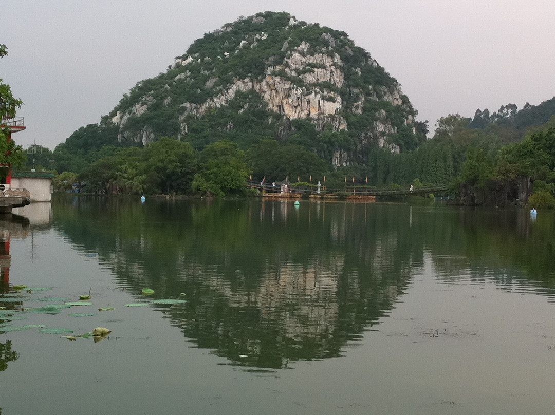 七星岩景点图片