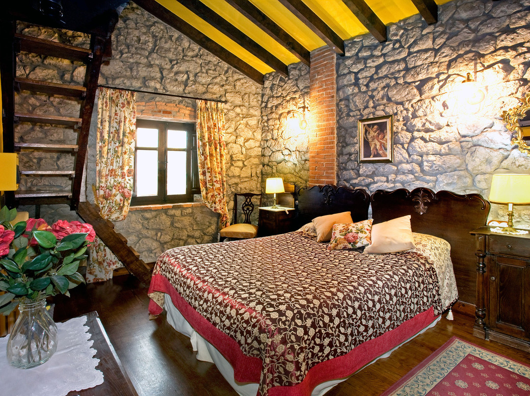 Posada De Pedrena主图