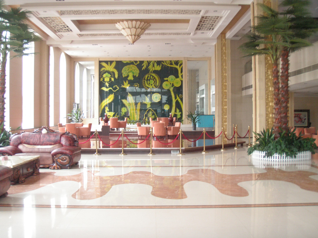 银山花园酒店 主图