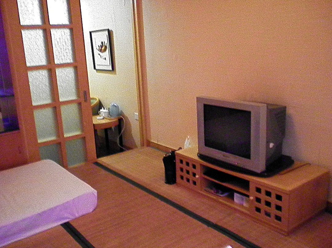 金麒玉麟温泉山庄主图