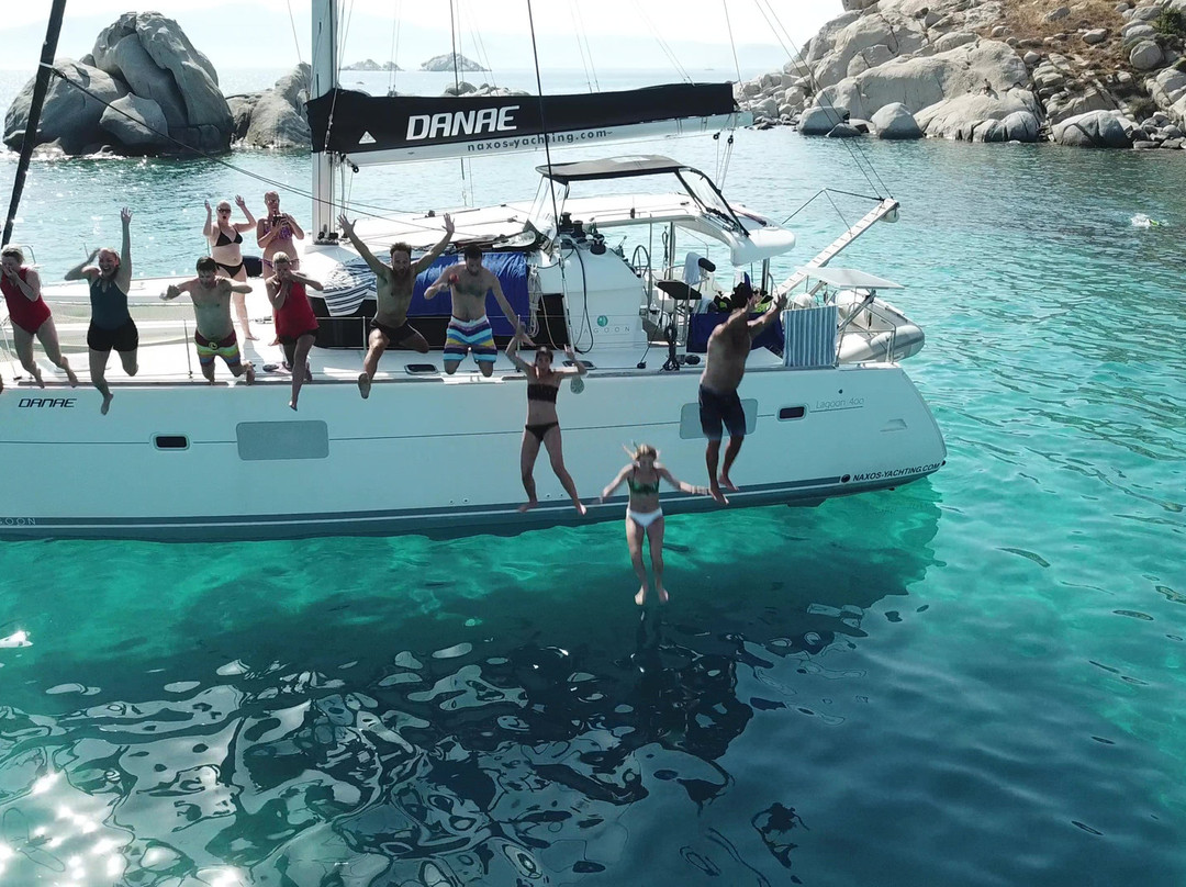Naxos Yachting Catamarans | Rena | Anassa | Steve | Paciphae | Danae |-纳克索斯必去景点