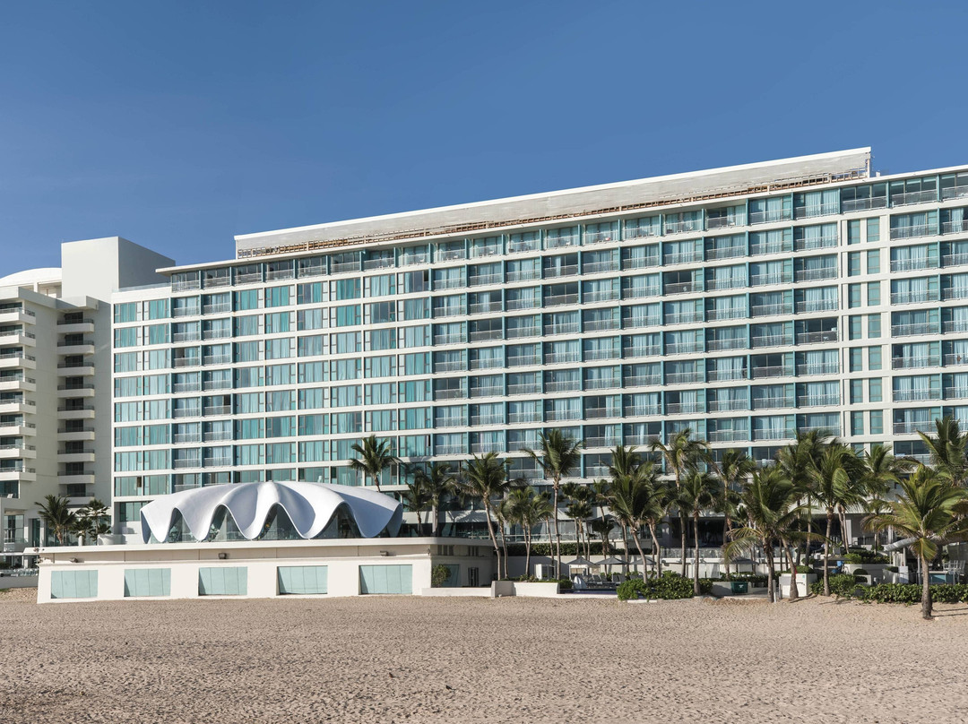 圣胡安孔查万丽酒店主图