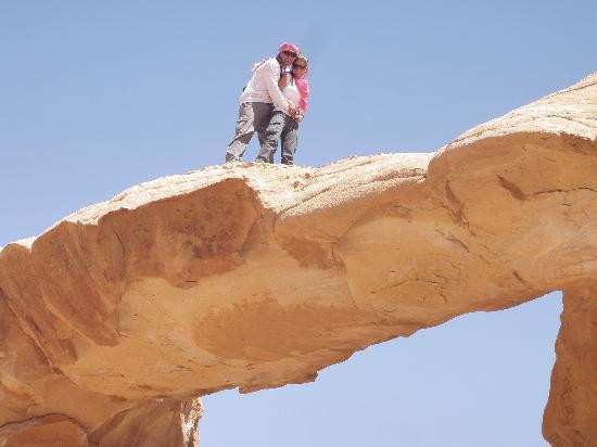 月亮峡谷-瓦地伦必去景点