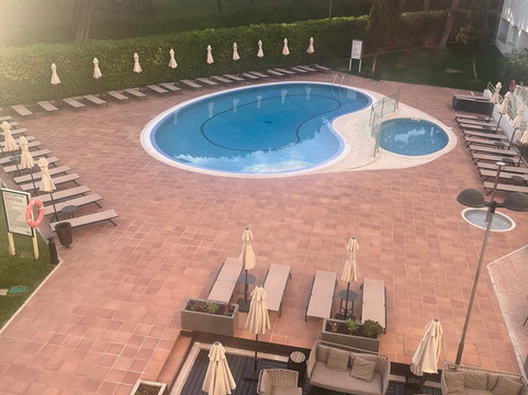 天井套房酒店主图