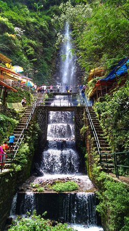 Ngadiloyo Waterfall景点图片