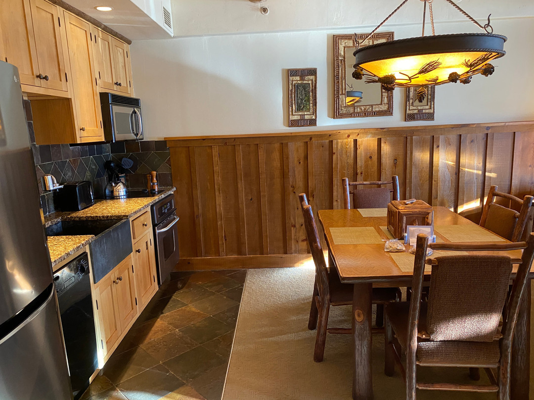 白脸小木屋主图