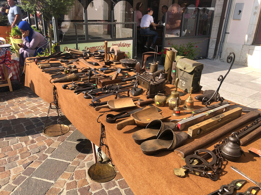 AnticaMente ad Aviano - Mostra-Mercato dell'Antiquariato景点图片