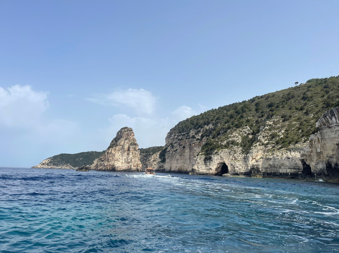 G.k. Boats Paxos-Gaios必去景点