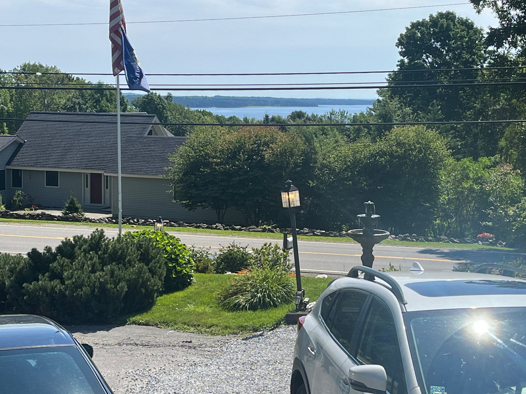 The Mount Battie Inn主图