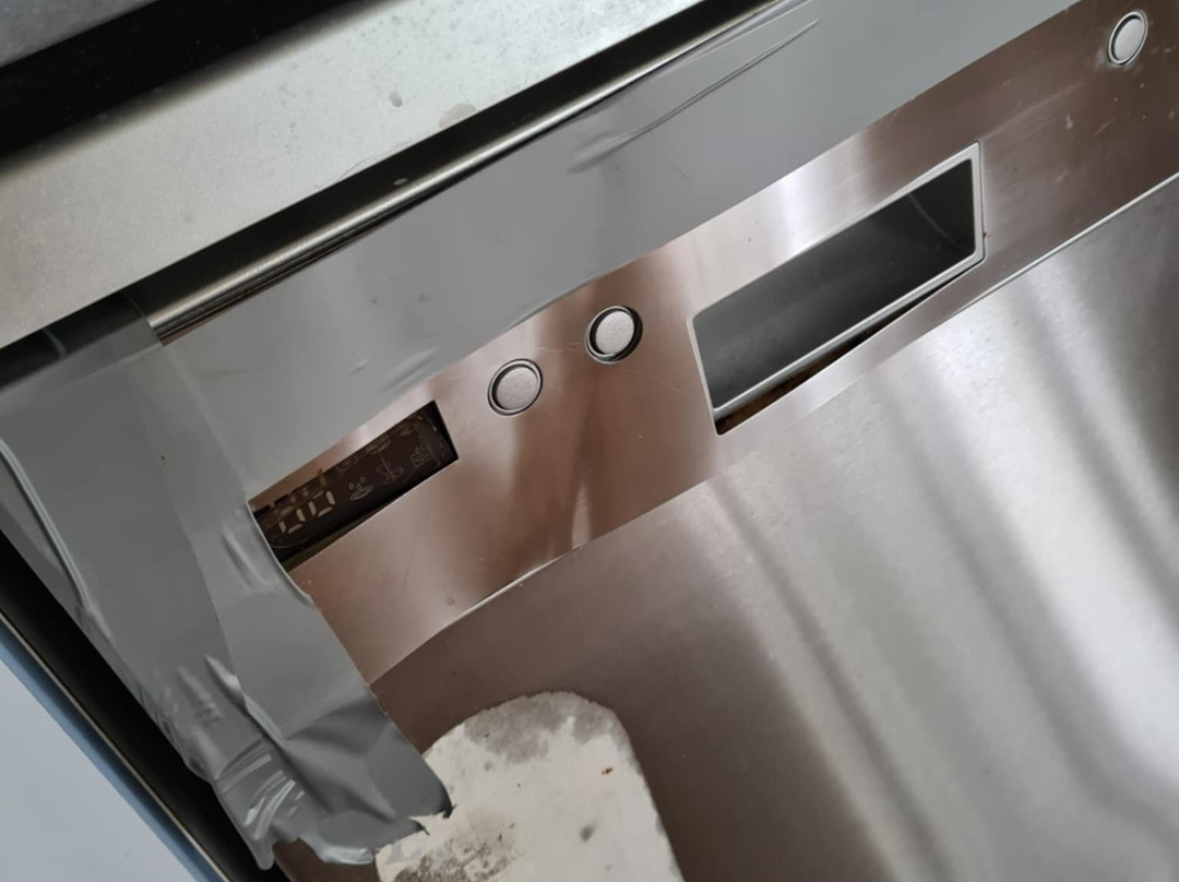 蓝礁湖海滩度假酒店主图