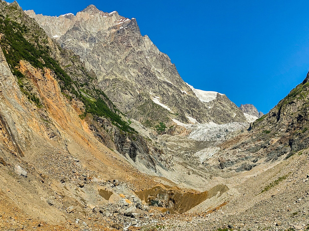 Chaladi Glacier景点图片