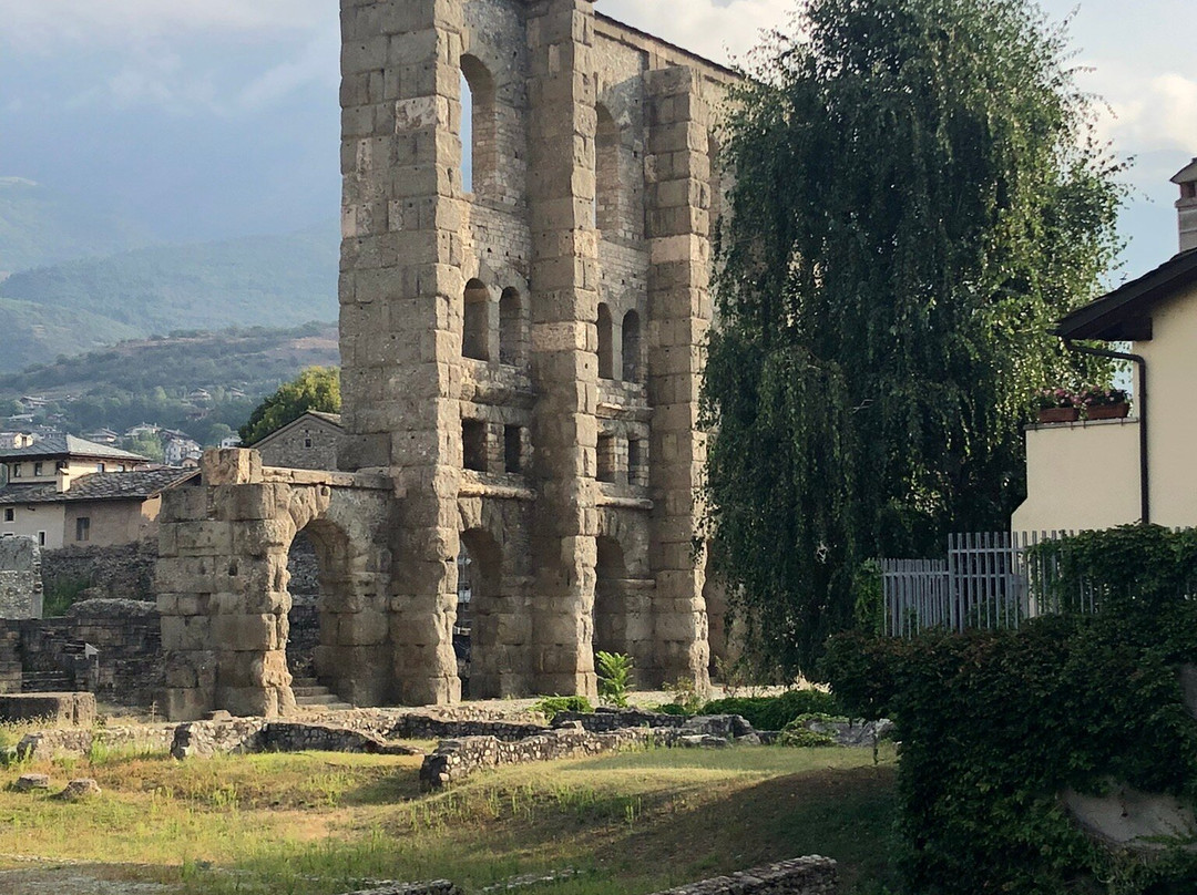 Teatro Romano-奥斯塔必去景点