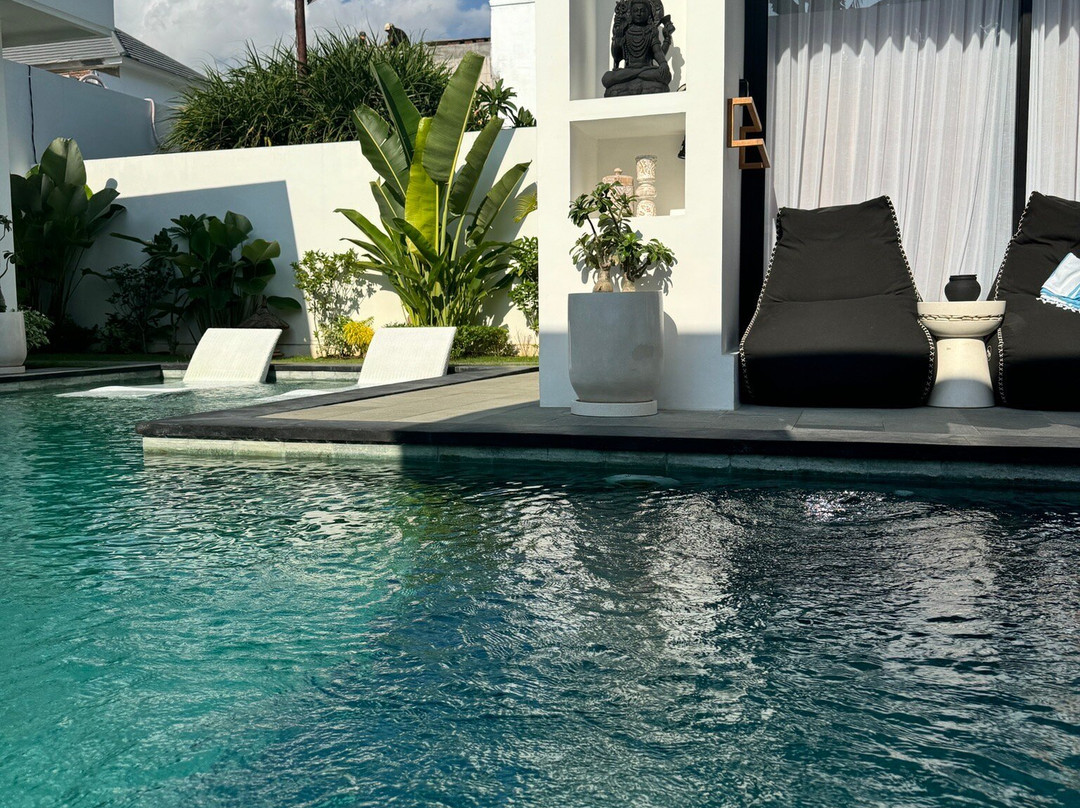 The R Villa Kaba - incl. Motorbikes
