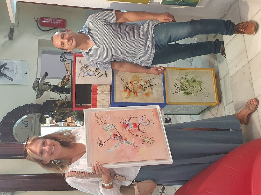 Galería Efeserrano Paquita Serrano-Cieza必去景点