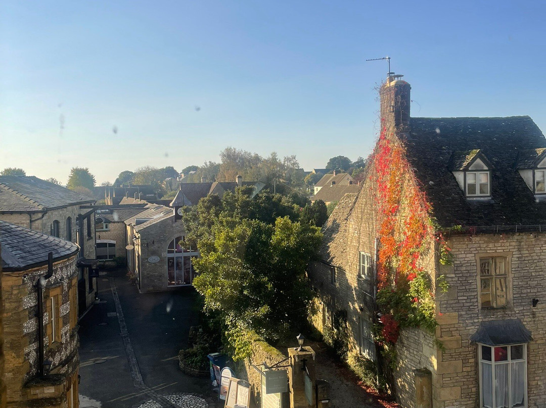 Victoria House主图