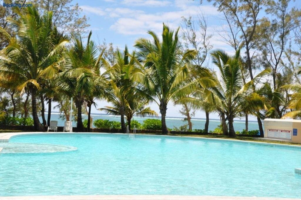 Villas Right on the Beach Belle Mare