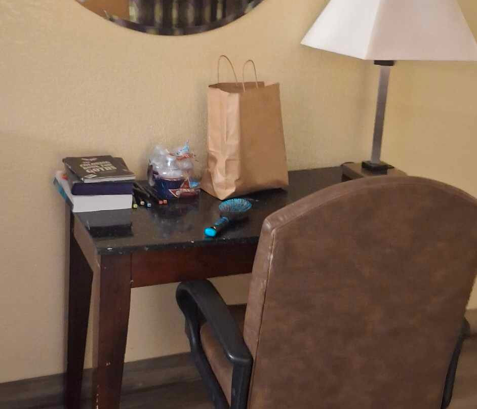 Express Inn & Suites