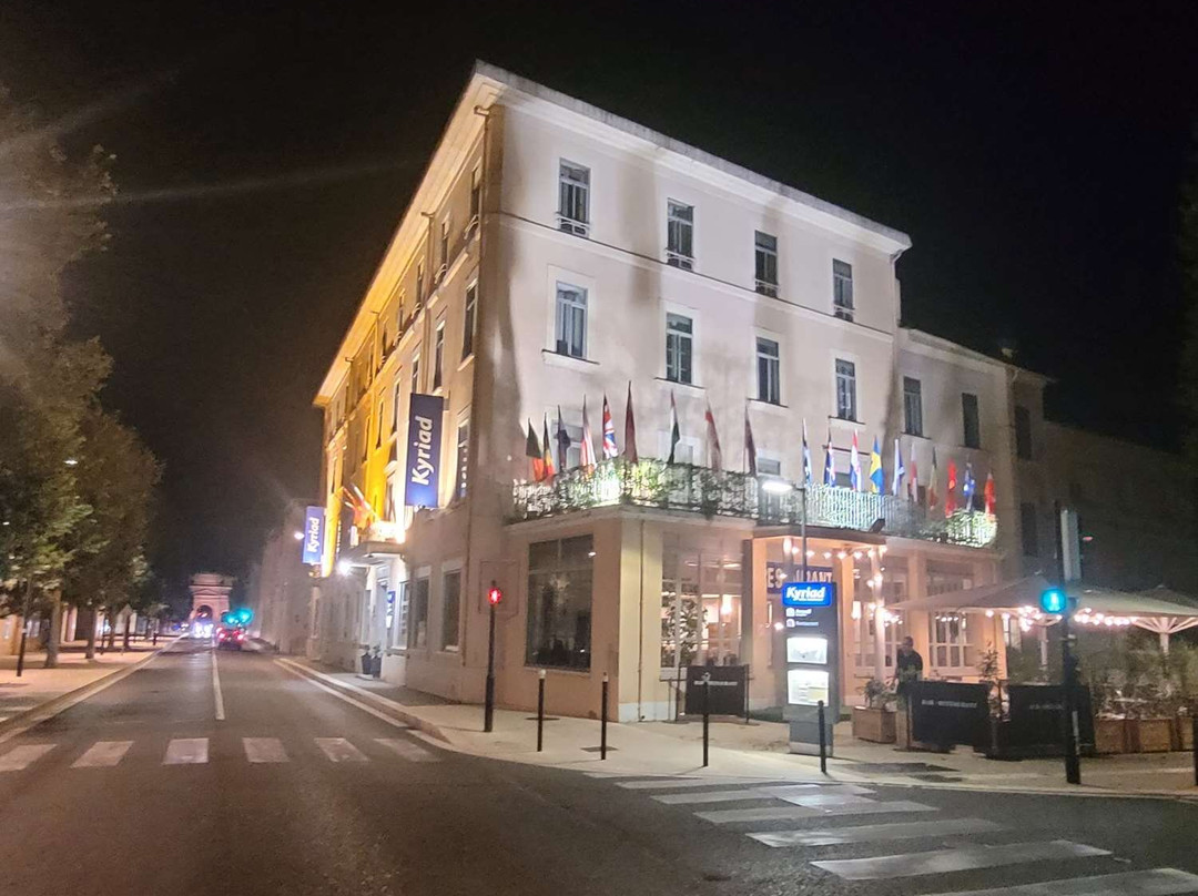 Orange酒店住宿-Kyriad Orange Centre - Hotel Des Princes