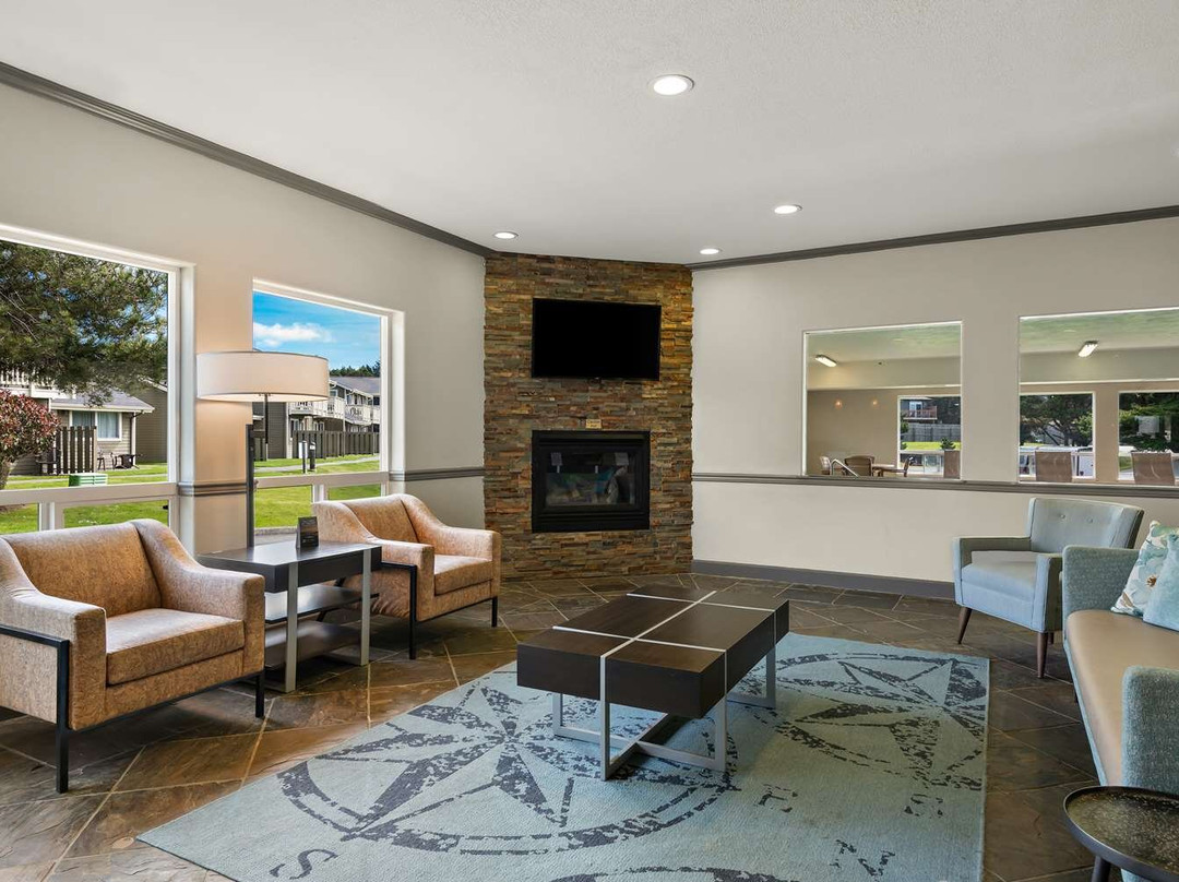 人面石贝斯特韦斯特酒店主图