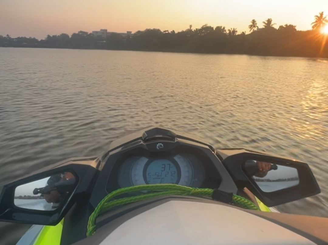 Sea Blue Boating And Aquatic Adventures景点图片