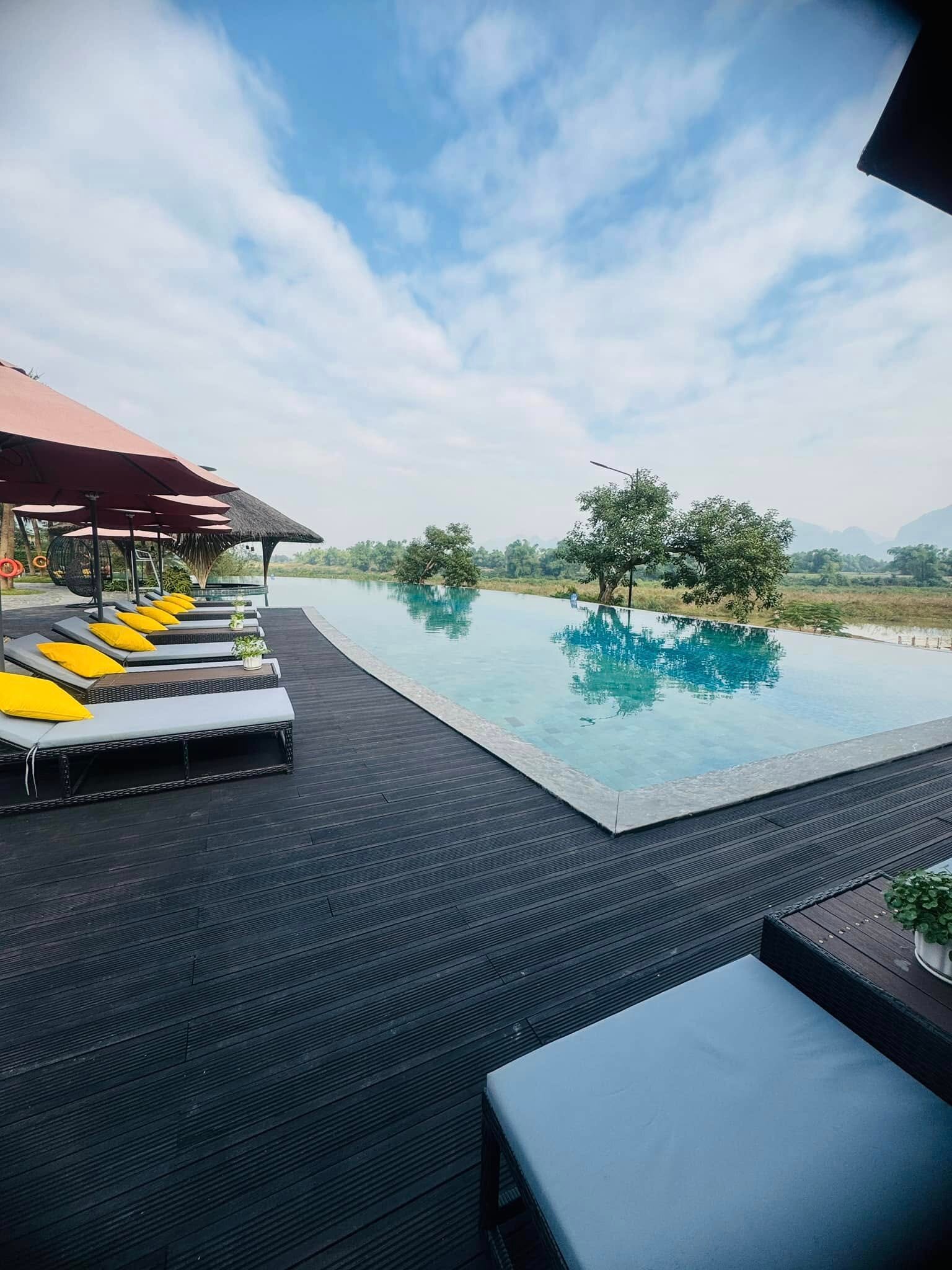 Serena Resort Kim Boi-泳池