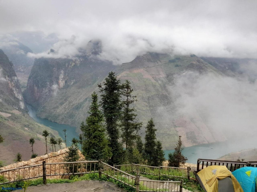 Ma Pi Leng Ecolodge