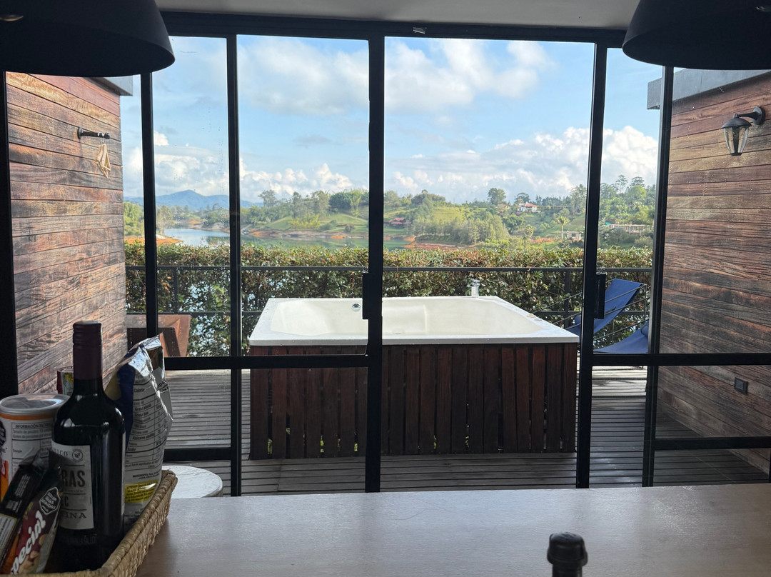 The Boato Hotel主图