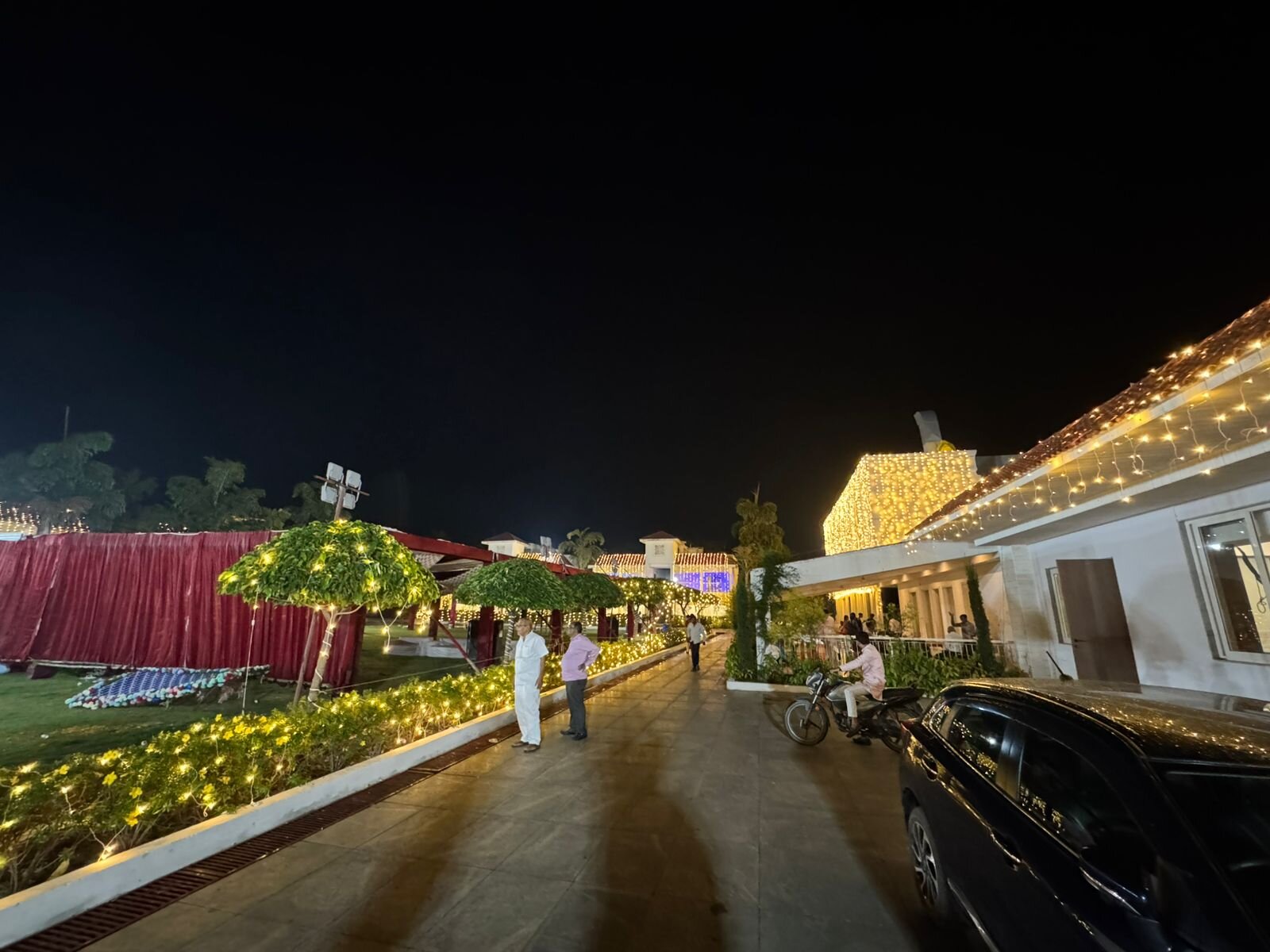 Lords Hrim Akshara Resort Basar-浴室