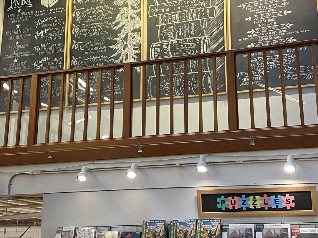 鲍威尔书城-波特兰必去景点