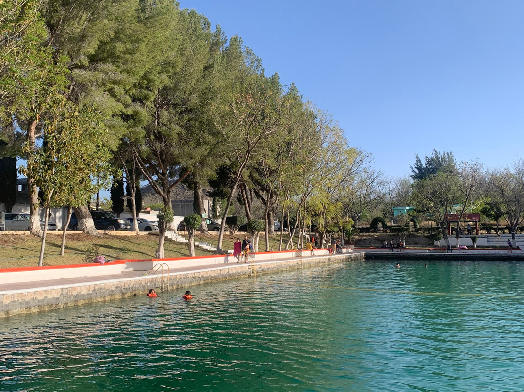 Estanque La Luz-Parras de la Fuente必去景点
