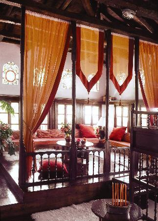 Santikos Mansion主图