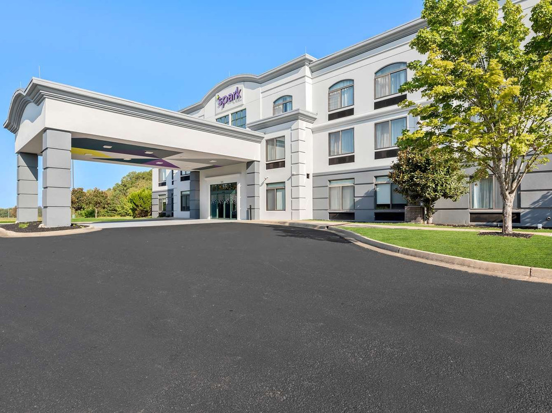 Spark by Hilton Tupelo