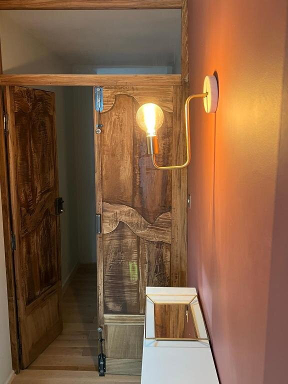 Les Suites Du Midi主图