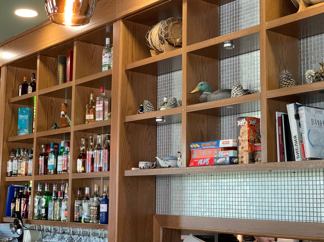 新彼得霍夫酒店主图