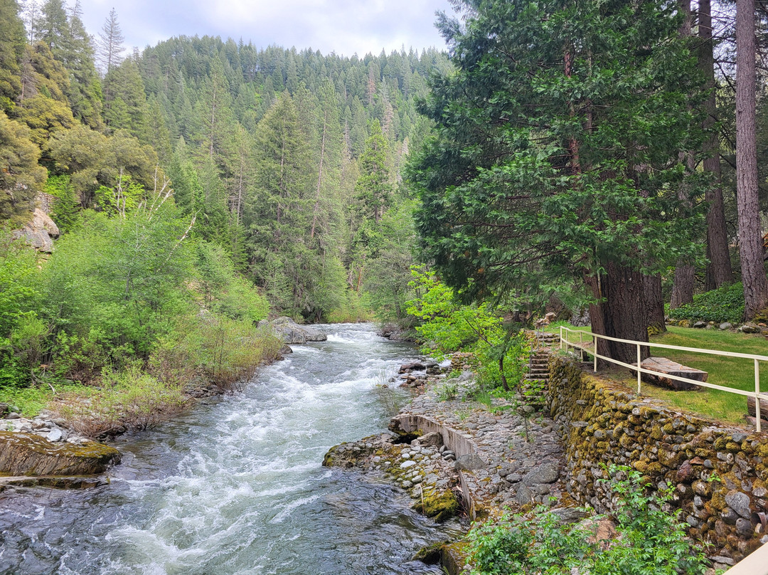 Sierra Shangri-La主图